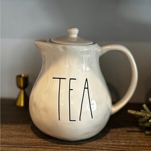 Rae Dunn Tea Pot * new